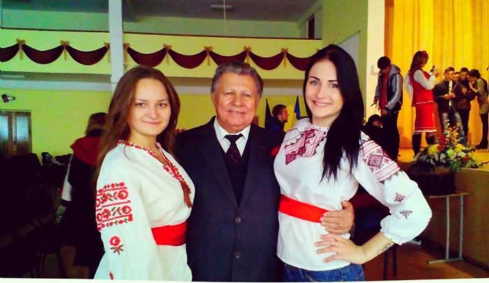 1.-osinnii-vernisazh.jpg (161.95 Kb)